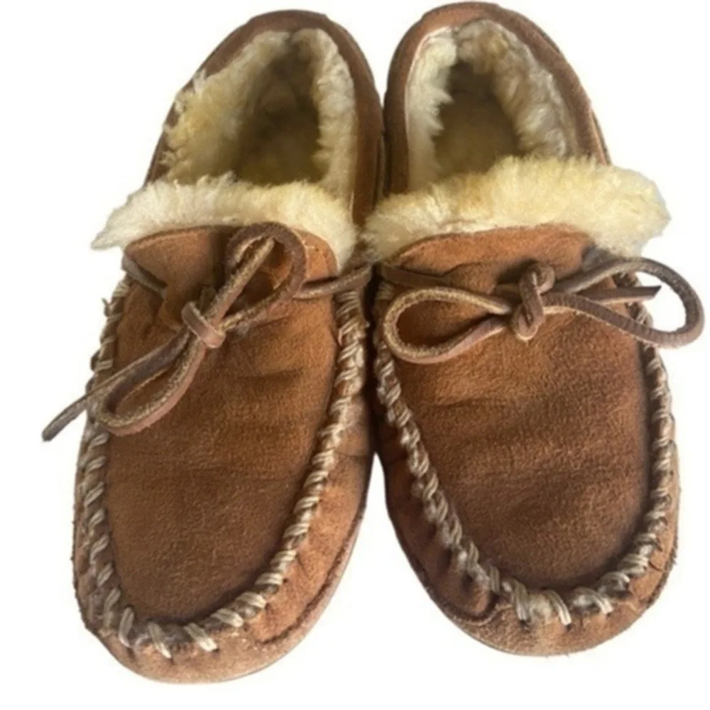 L.L. BEAN WICKED GOOD MOCCASIN SLIPPERS BROWN SIZE 2.5-3‎